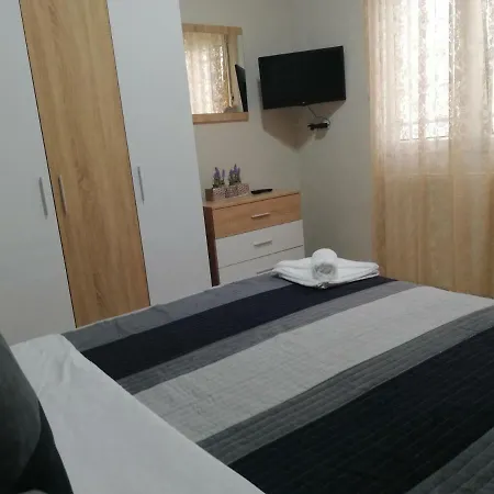 בית נופש Periklis House
