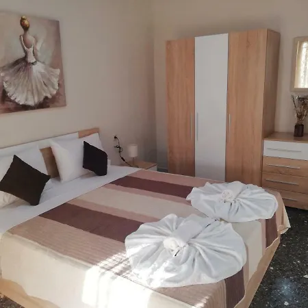 Periklis House בית נופש